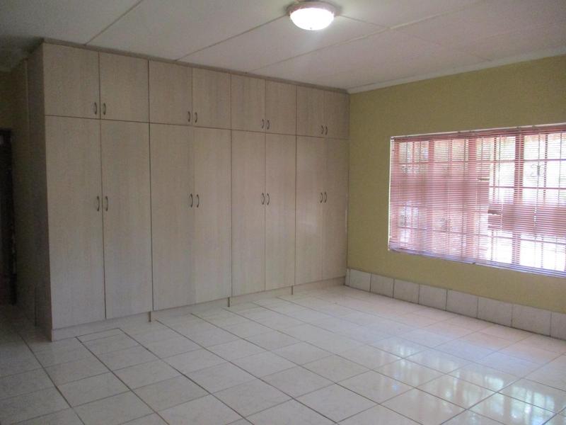 4 Bedroom Property for Sale in Hospitaalpark Free State